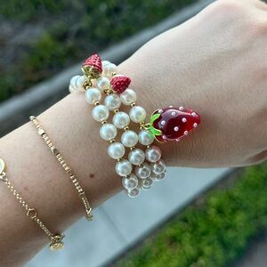 Set of 3 Strawberry and Pearl Stretch Bracelets 🍓